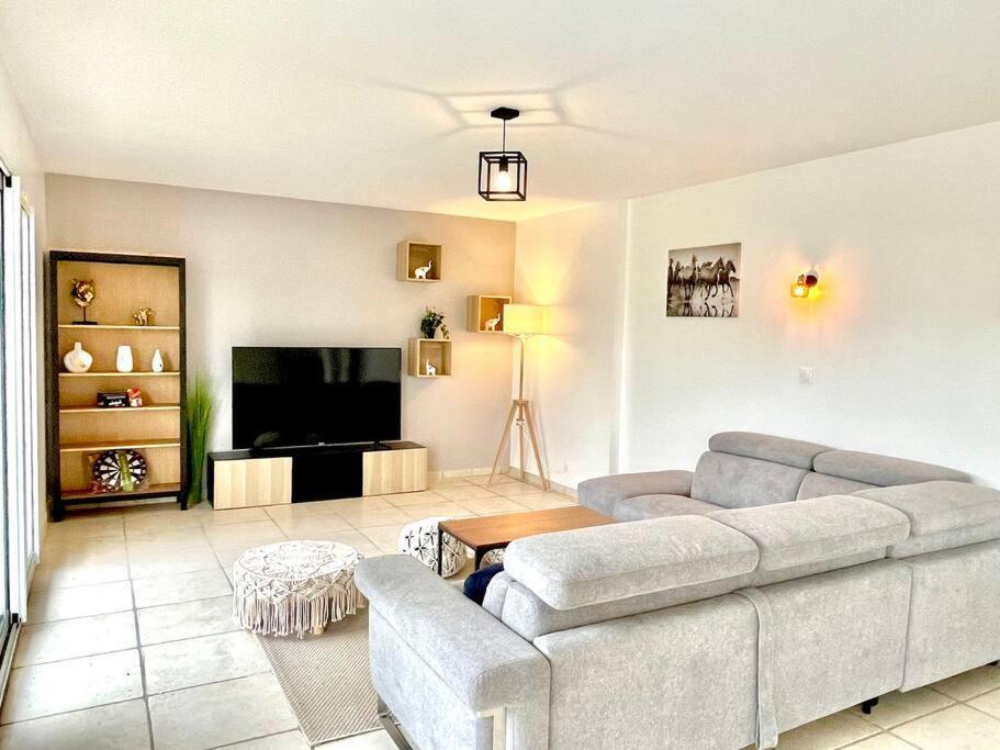 Charmante Villa Pour 10 Personnes Saint-Augustin  외부 사진